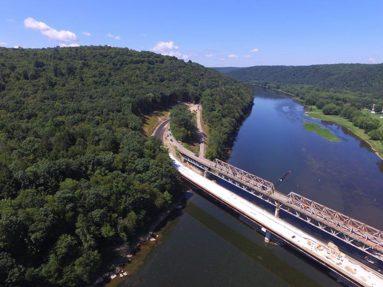 The new bridge was constructed next to the existing bridge to avoid a 42-mile detour. Photo courtesy of Dewberry.